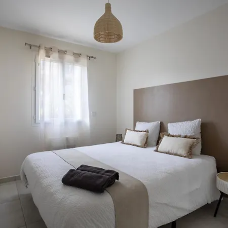 Lecko House Avec Piscine 别墅