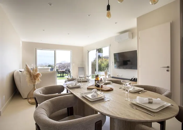 Lecko House Avec Piscine